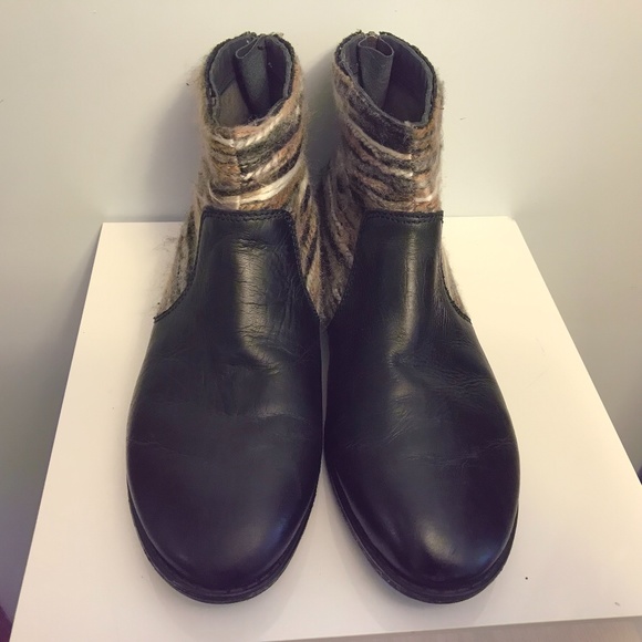 OBO Sending to ThredUp Wed. OTBT Tilton bootie Black leatherw/textile upper. EUC - Picture 6 of 16